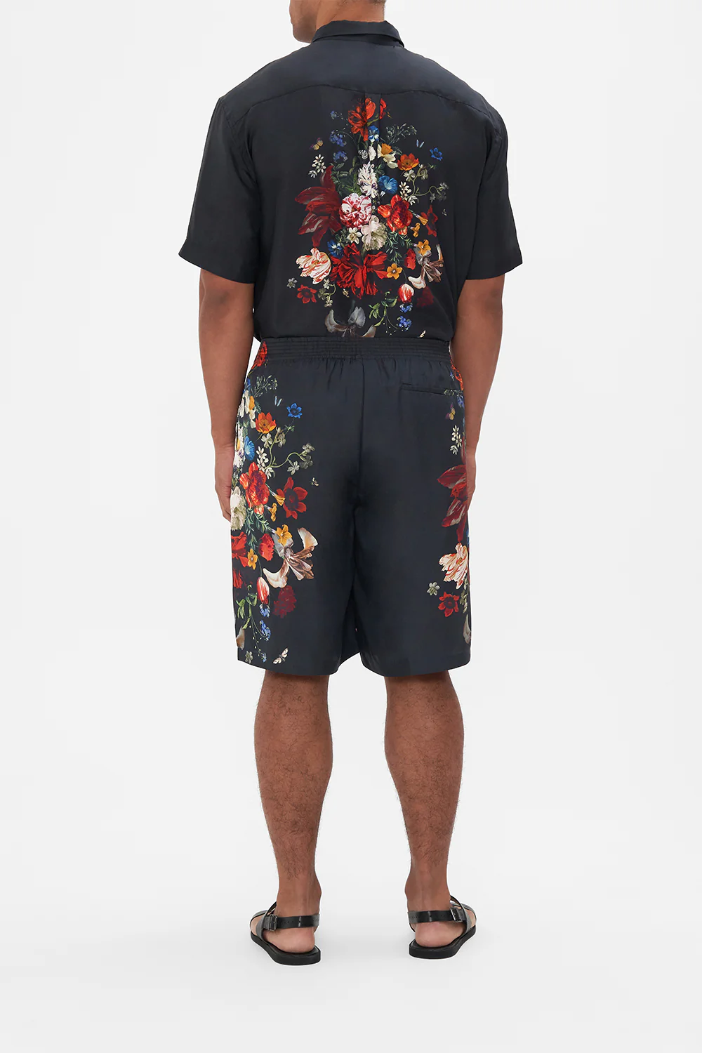 BAGGY MID LENGTH WALK SHORT A STILL LIFE - Image 2
