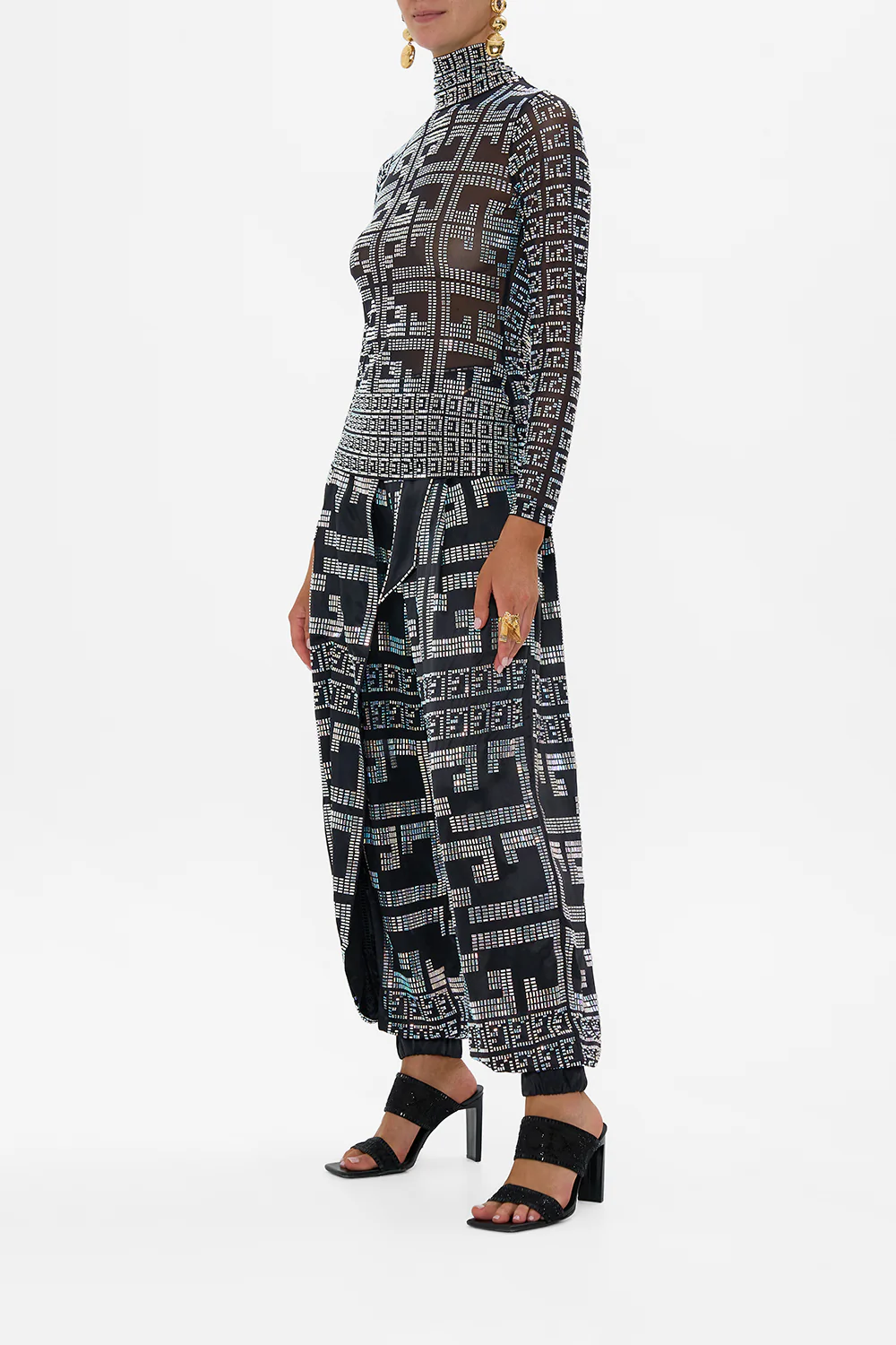 MESH HOTFIX TURTLE NECK READ MY GLYPHS - Image 4