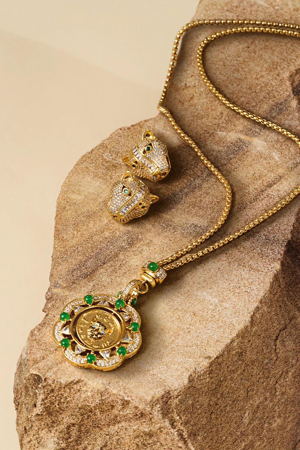 FIERCE FOLKLORE PENDANT NECKLACE GOLD - Image 4