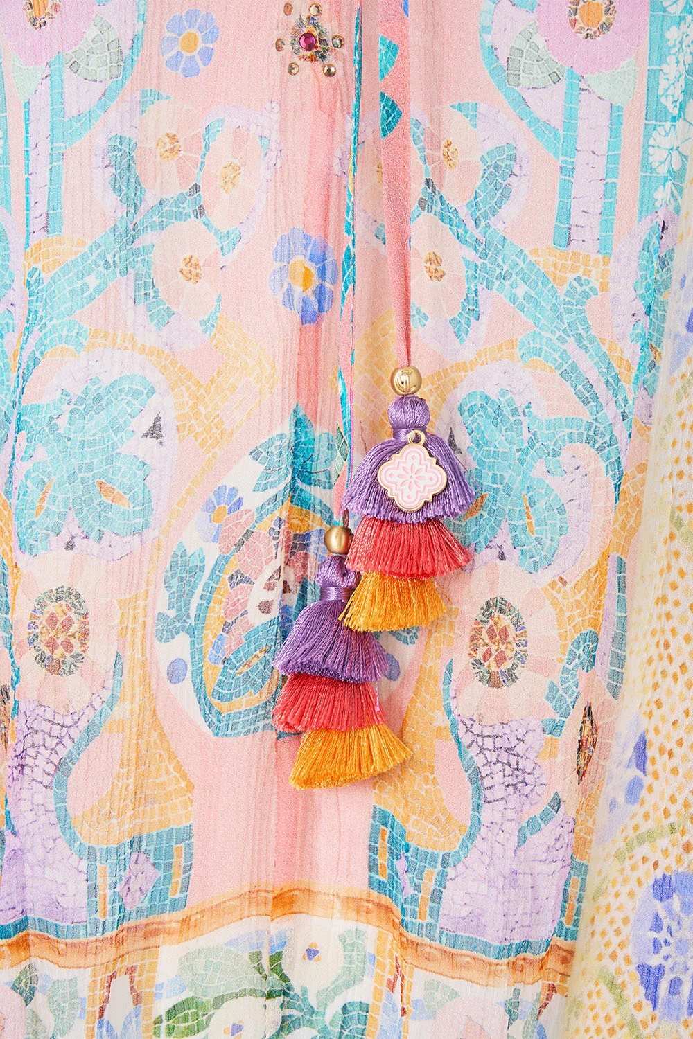 SHORT DROPPED WAIST DRESS WITH BELL SLEEVE HOWDY GAUDI - Image 7
